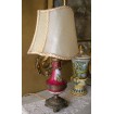 Antica Lampada da Tavolo in Bronzo e Porcellana Francese con Paralume in Pergamena